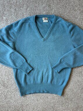 Alan Paine Vintage Lambswool V-Neck Sweater Blue Sz 40